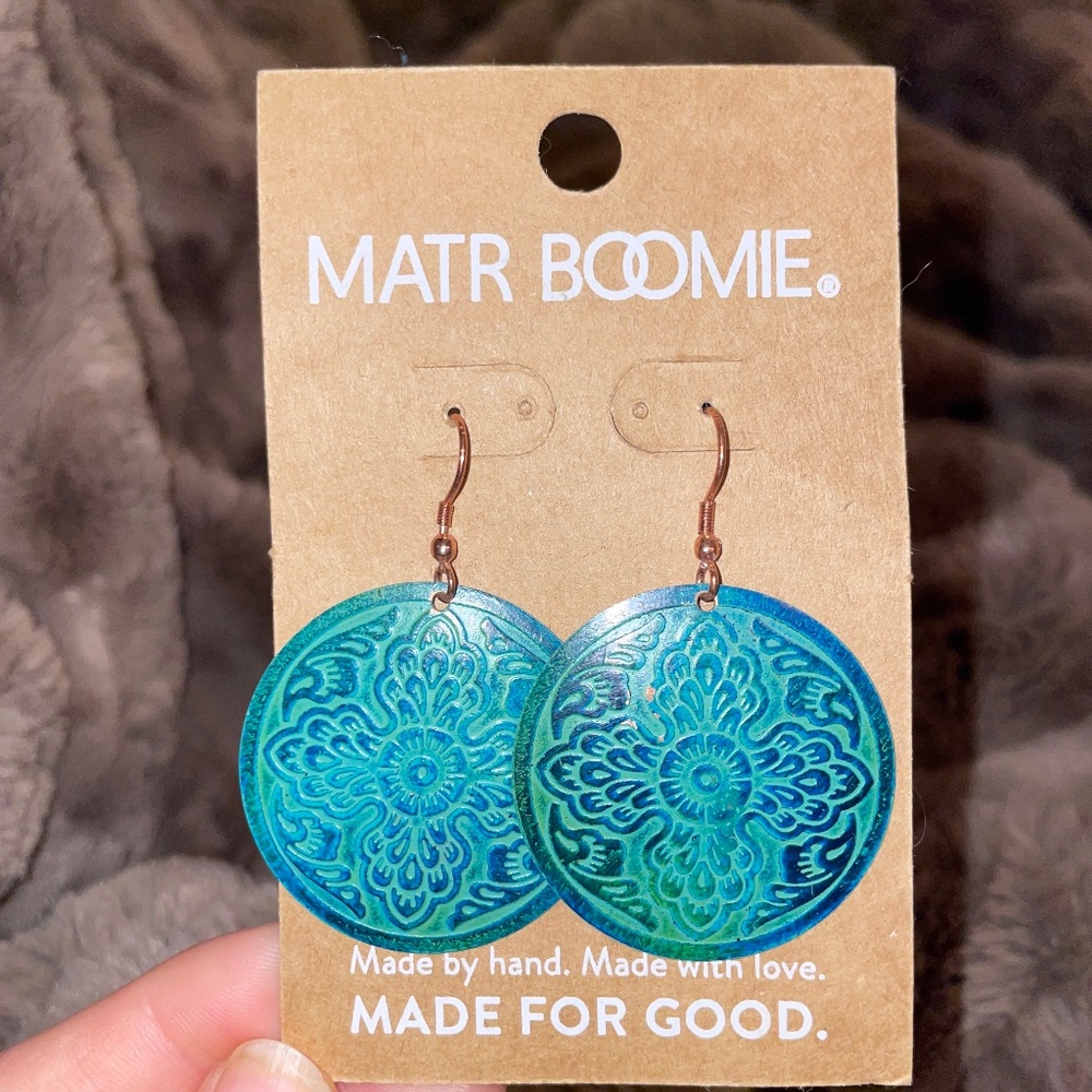 Matr Boomie Earring Set